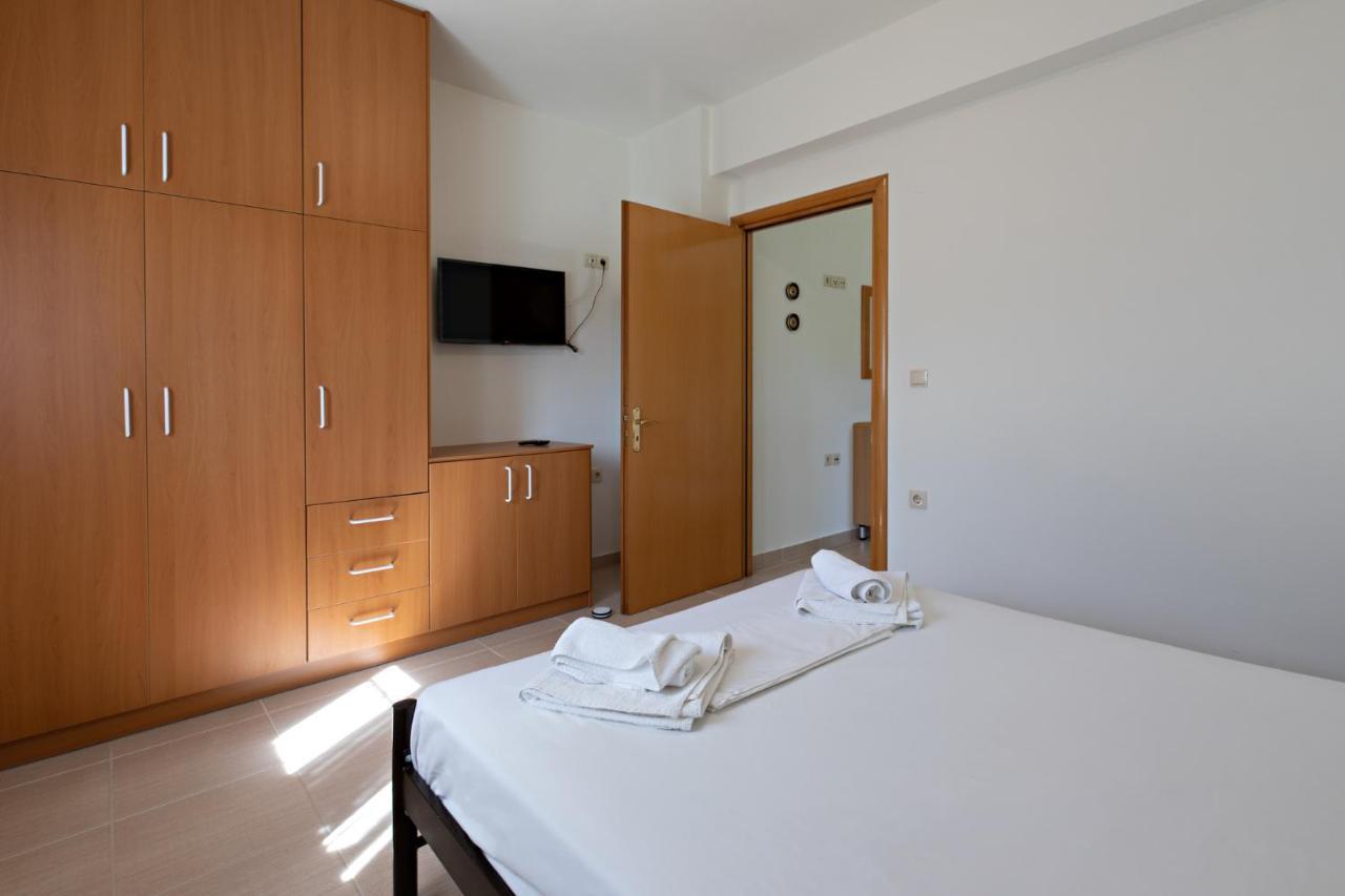 Nikki'S Family Apartments Sívota Dış mekan fotoğraf